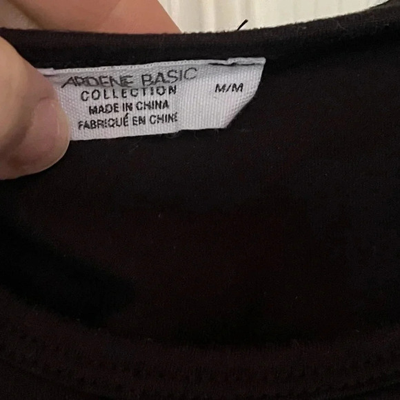 Medium Crop Top - Picture 2 of 6